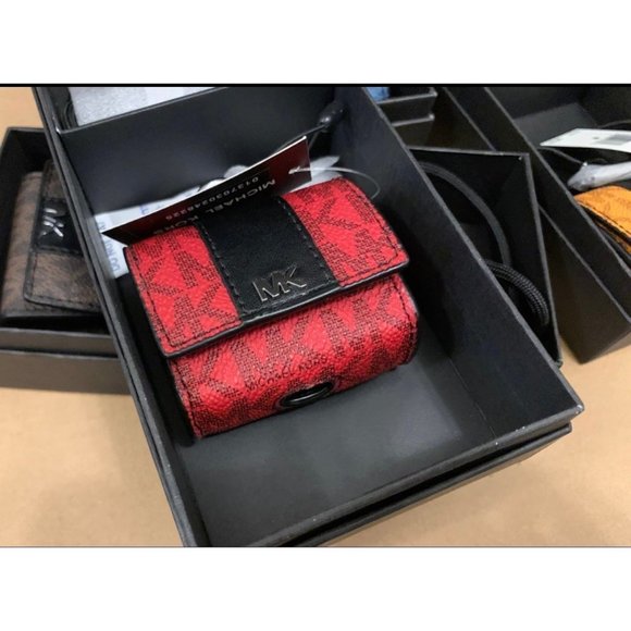 Michael Kors AirPod Lanyard Case for Apple AirPods Pro Chili - Picture 4 of 8